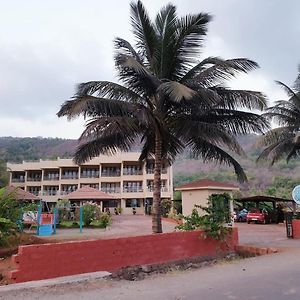 Sagar Sawali Beach Resort Karde